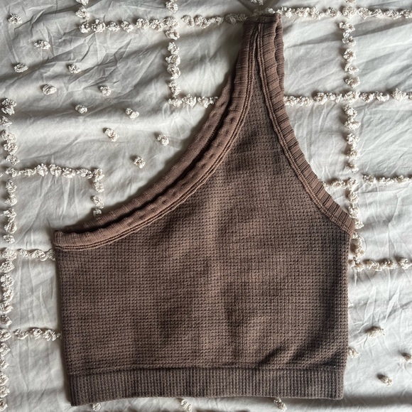 Urban Outfitters One Shoulder Top - Picture 3 of 3